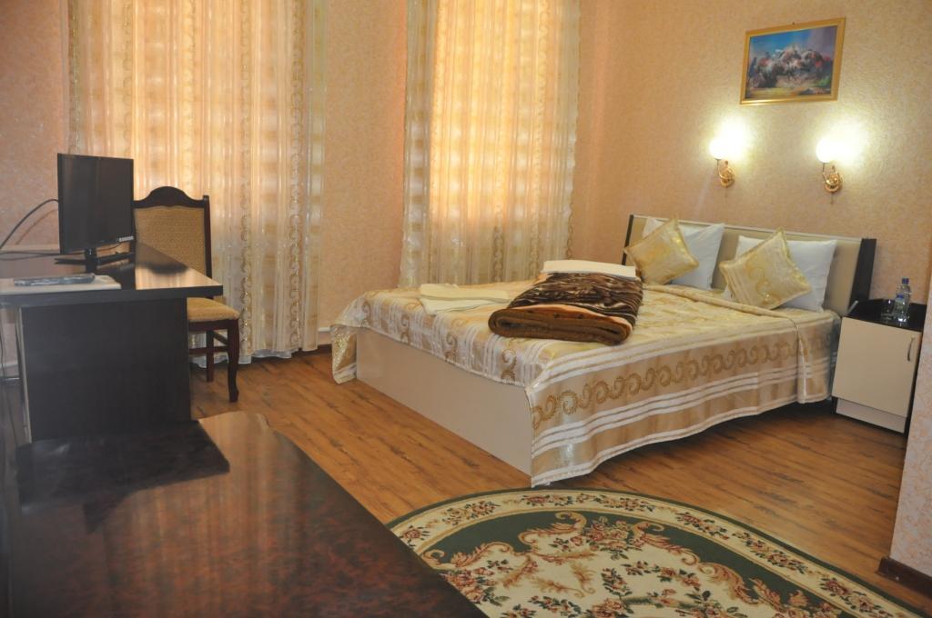 Ratmina Hotel Nukus Luaran gambar